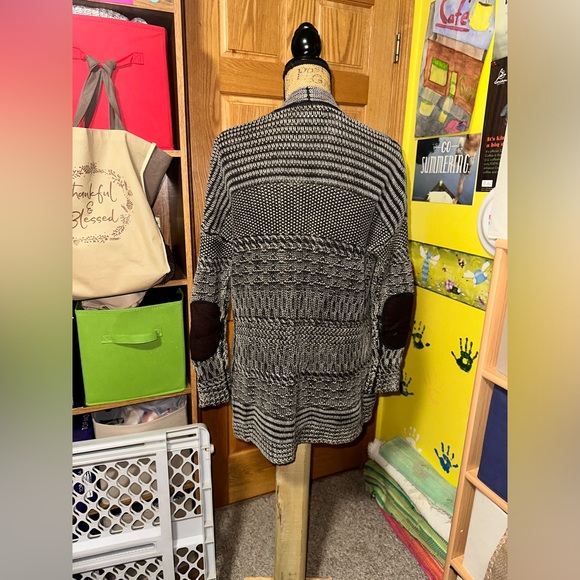 Gilded Intent Buckle Cardigan Elbow Patches - Picture 12 of 14